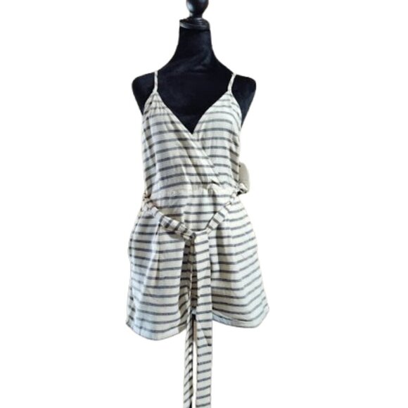 Billabong Women's Linger on Romper Size M/M/M NWT Grey and Beige - Picture 1 of 15